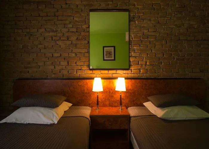 Bed & Breakfast Finger Guest