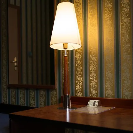 手指客房酒店 4*