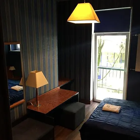 Bed and Breakfast Finger Guest